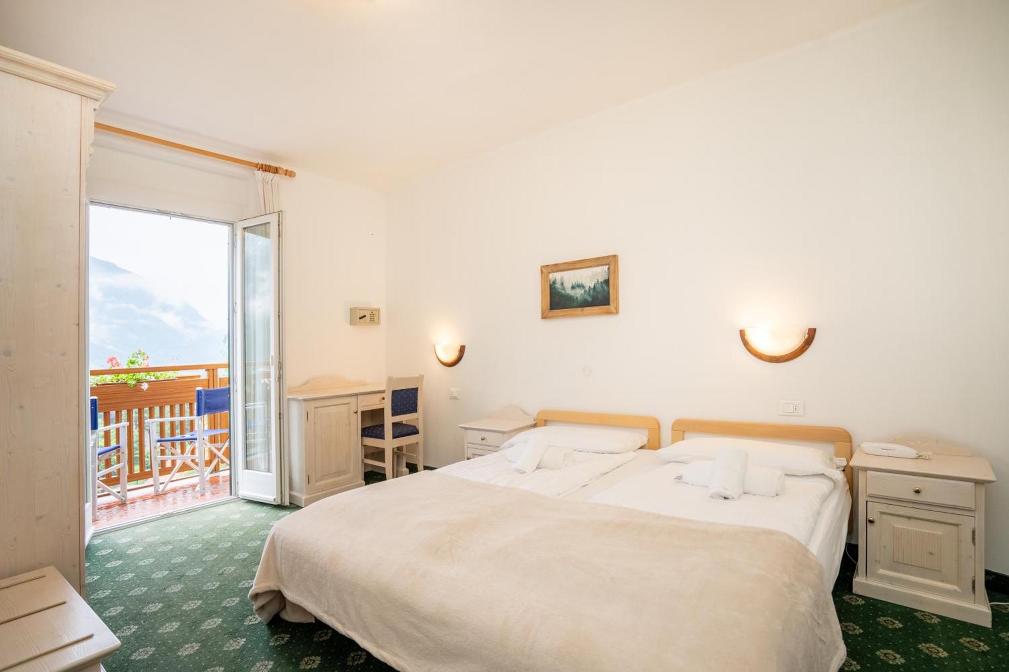 Hotel Europa Molveno Esterno foto