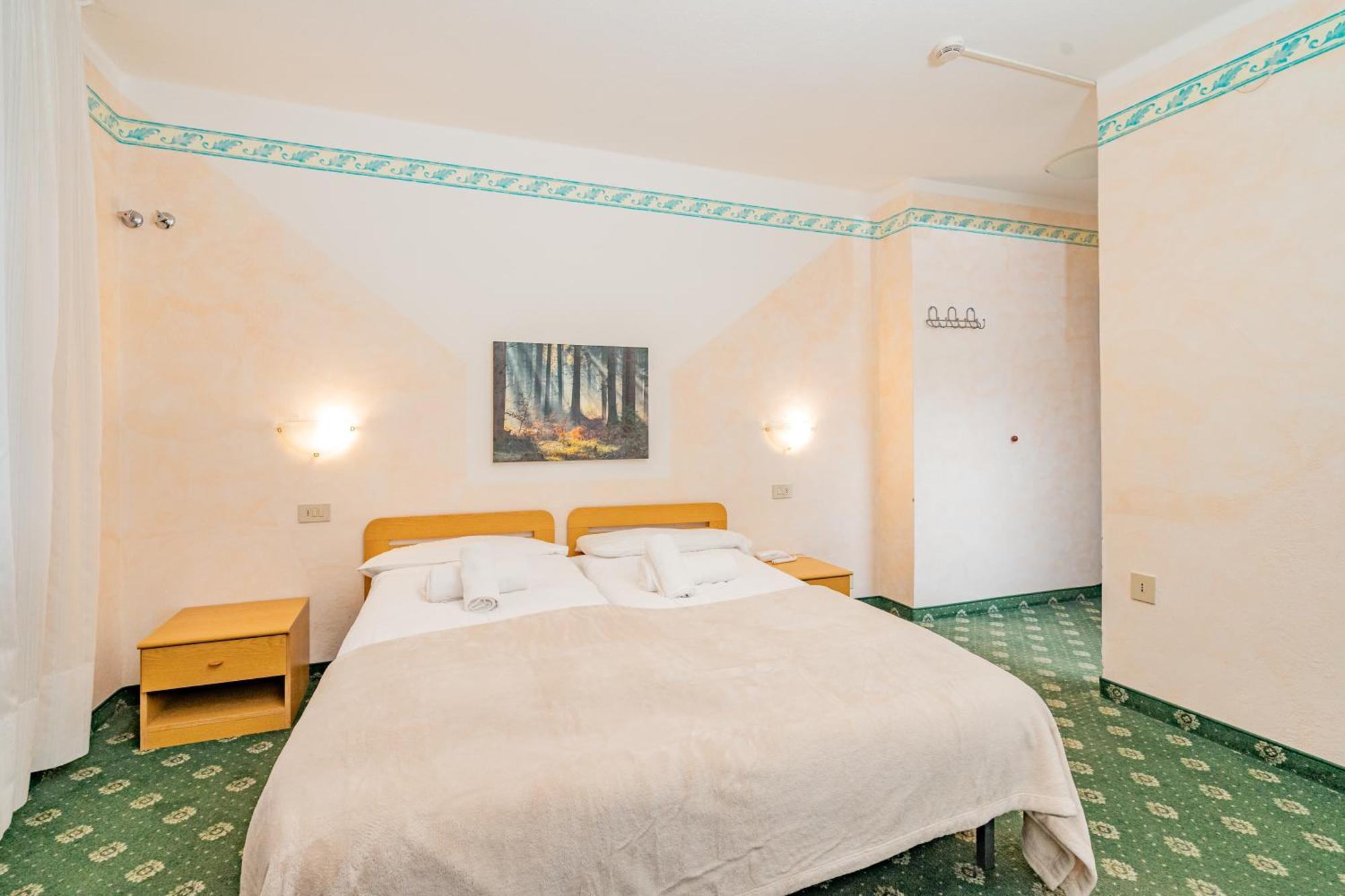 Hotel Europa Molveno Esterno foto