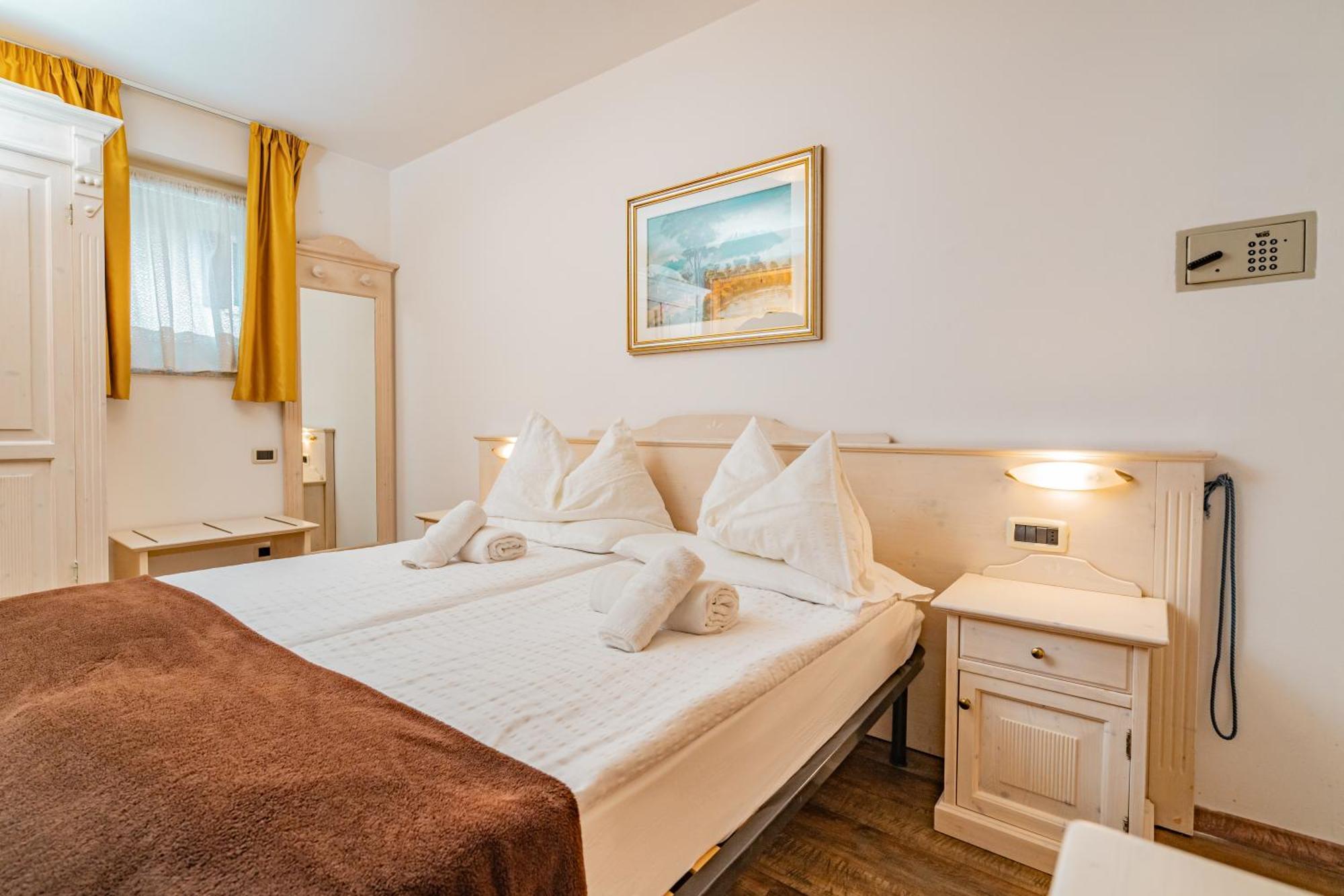 Hotel Europa Molveno Esterno foto