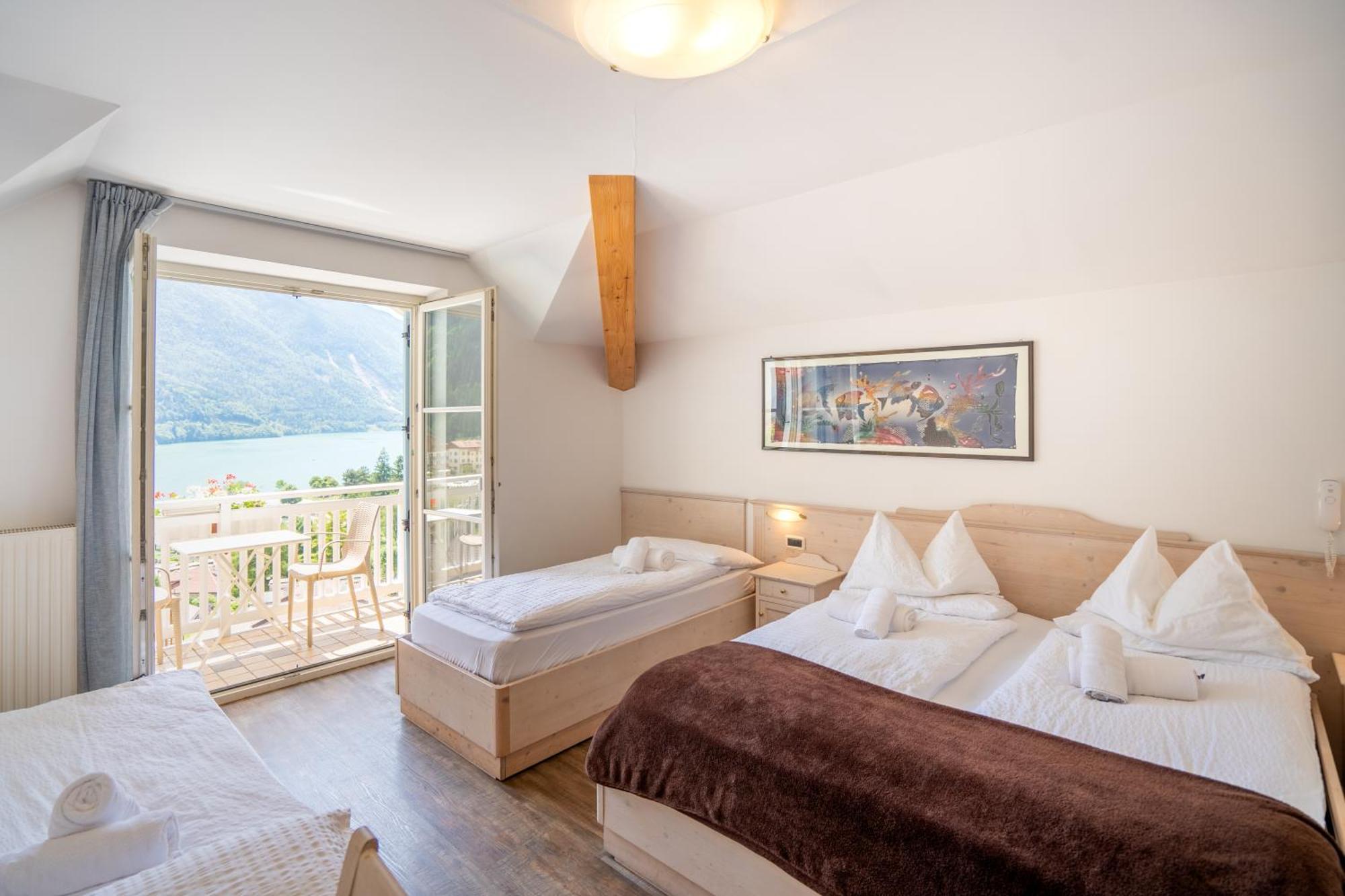 Hotel Europa Molveno Esterno foto