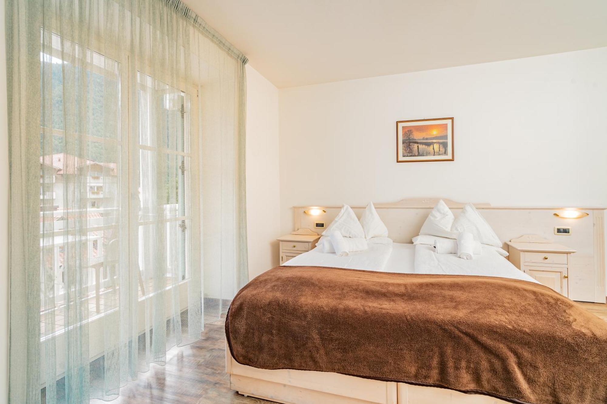 Hotel Europa Molveno Esterno foto